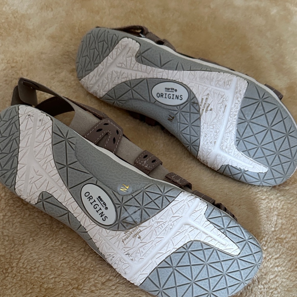 Earth Origins Women's Taupe Strappy Sandals - Picture 2 of 6